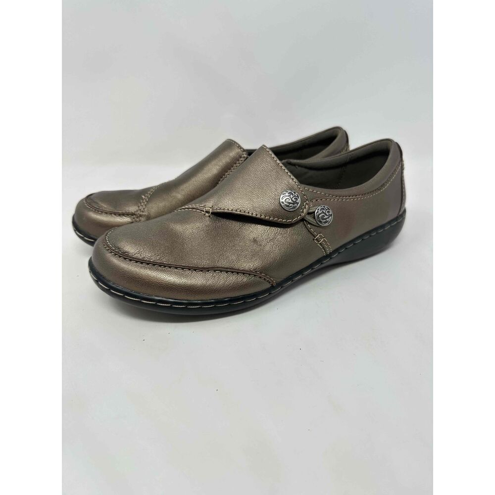 Clarks Shoes Loafer Slip On Ashley Lane size 9 Metallic Gold Leather Grannycore